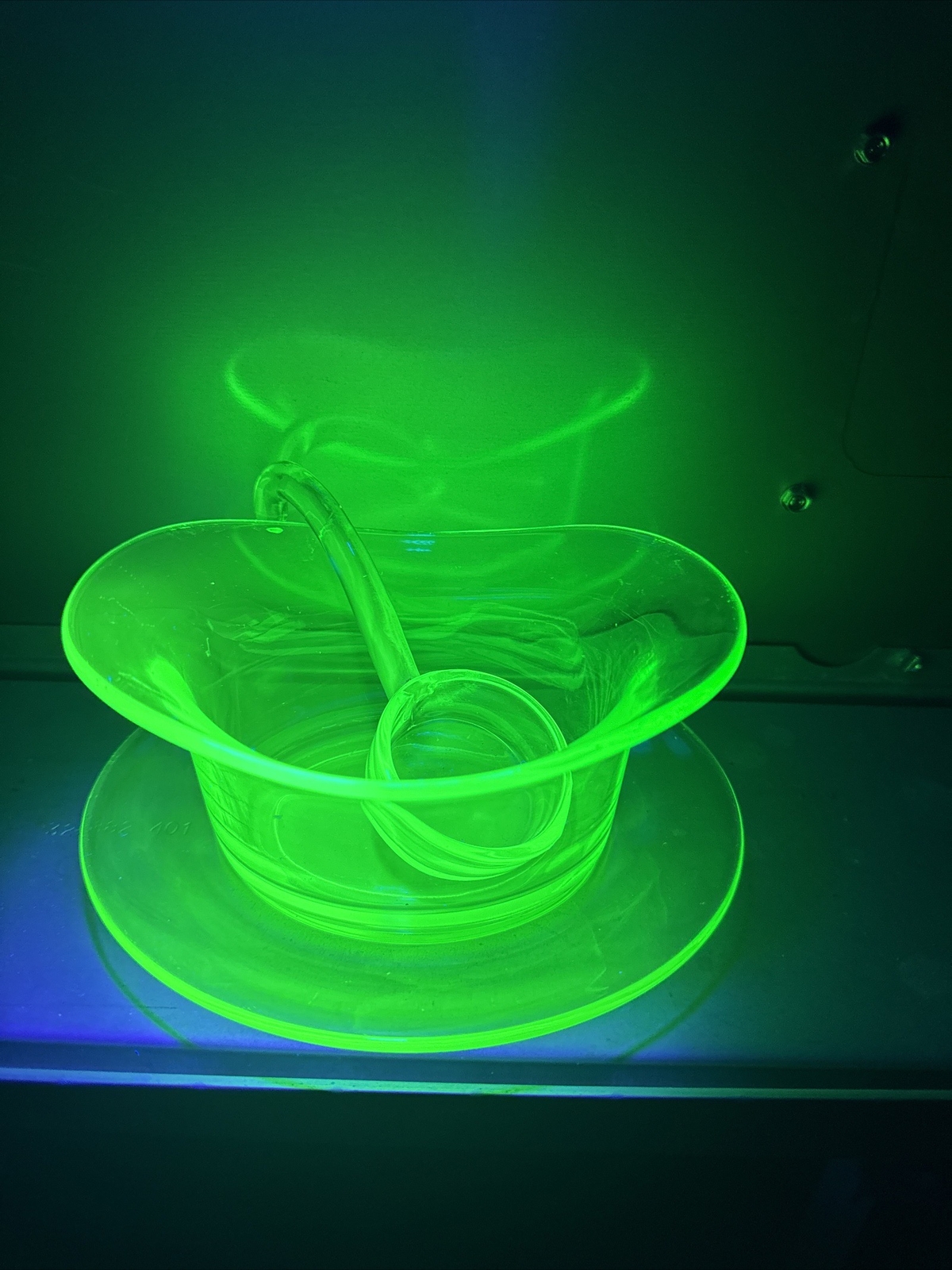 Vintage Uranium Gravy Boat With Undertray And Laddle eBay