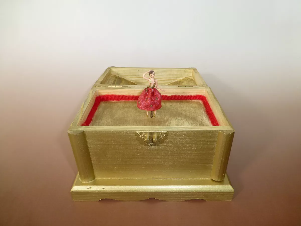 VINTAGE SWISS REUGE DANCING BALLERINA WOODEN HOUSE MUSIC BOX PLAYS