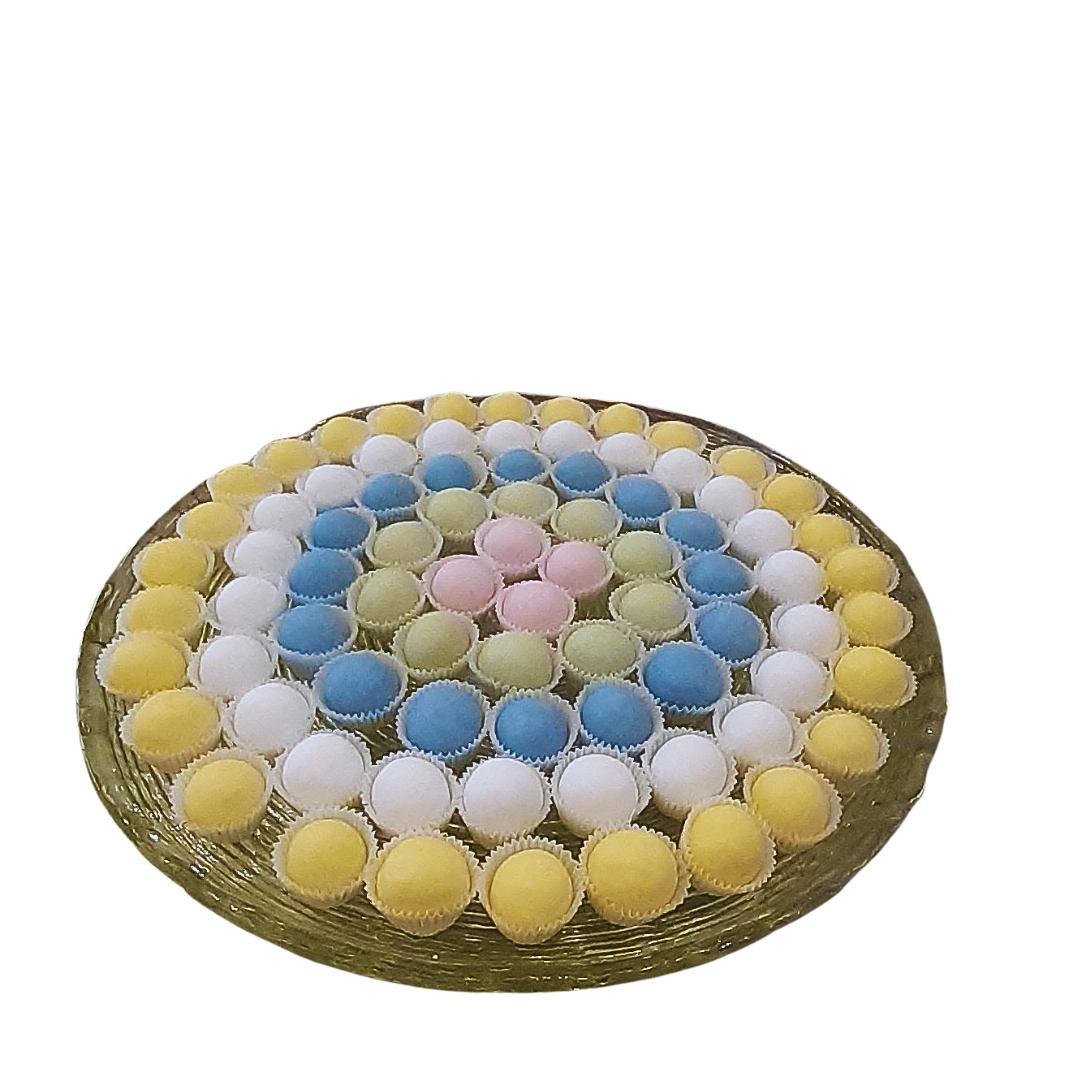 Papa confetti Cuor di meringa rosa con pirottini e scatola di latta