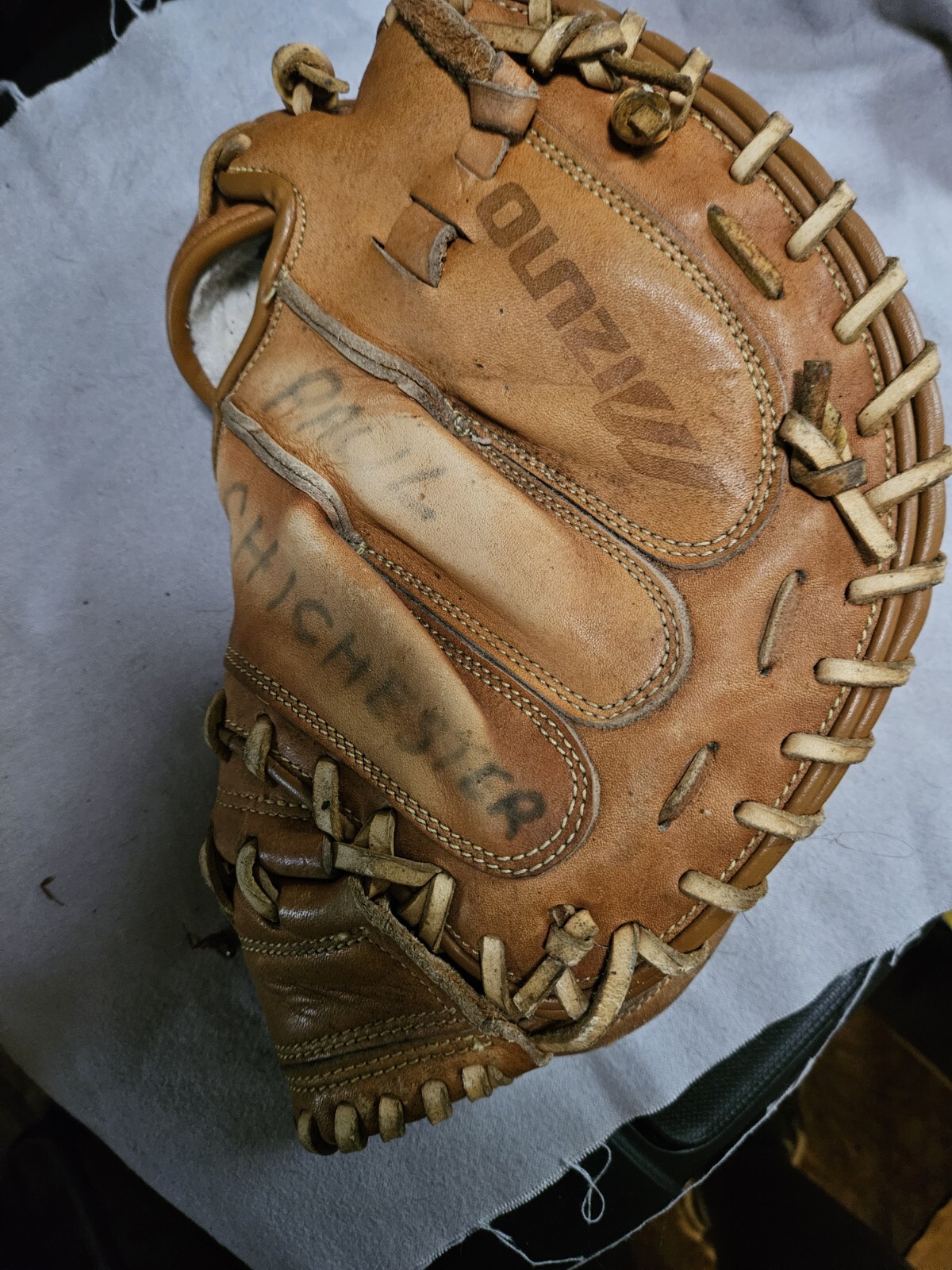Mizuno MZC1050 Super Flex Leather Baseball Catchers Mitt Glove LHT