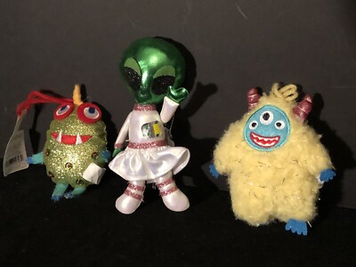 NEW CHRISTMAS SCI-FI ALIEN 6'' DECORATIVE SOFT - SET OF 4: 2 ALIEN CREATURES GIRL