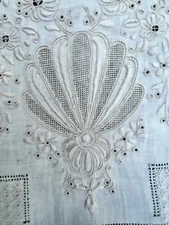 ANTIQUE ECRU LINEN RUNNER, PLACEMATS, NAPKINS, 17 PCS.