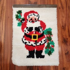 Latch Hook Santa Claus Tapestry Rug Christmas Wall Hanging Holly Berry Vintage