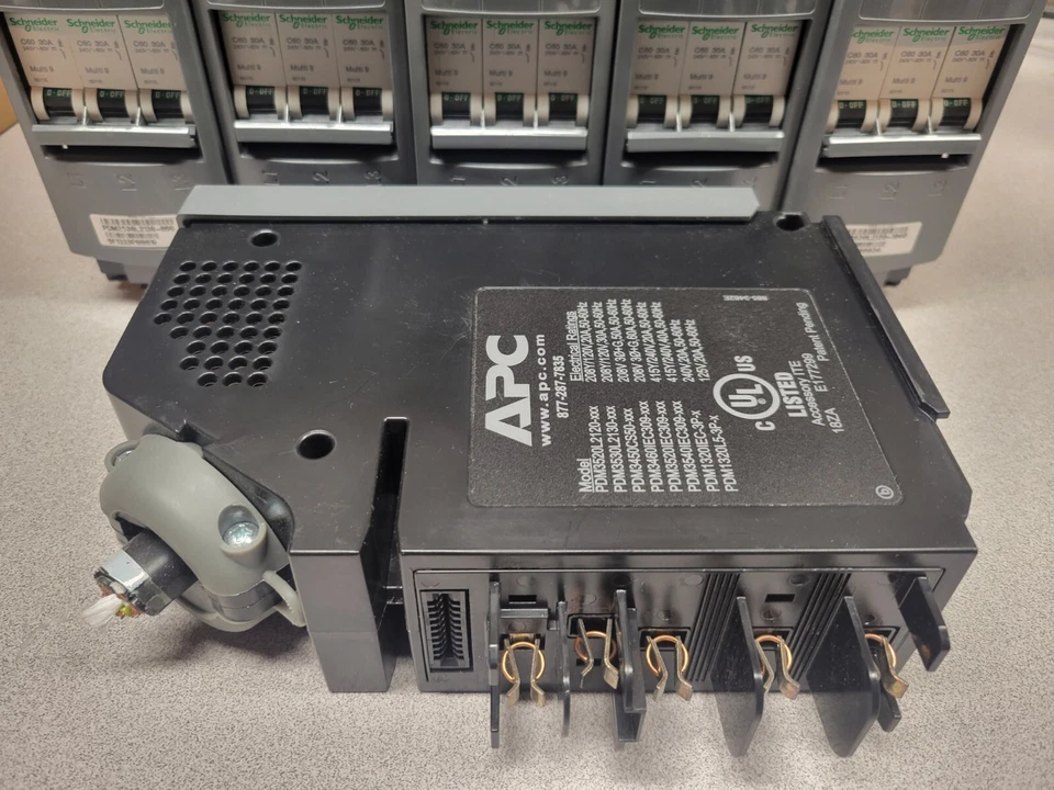 PDM3530L2130--APC--30A Power Module--CORD REMOVED--USED - Image 4 of 4