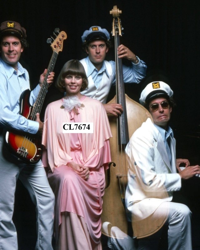 Toni Tennille and Daryl Dragon in TV Show 'The Captain and Tennille' Photo