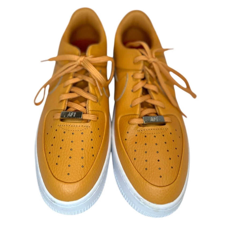 Nike Air Force 1 Sage Bajo Cobre Luna Cuero Cordones Tenis Mujer Talla US 8.5 Foto 3 de 4