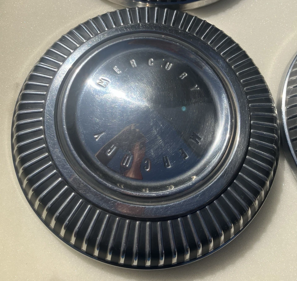 Juego de 4 tapacubos Mercury Comet GT Cougar 1965-1968 10,50" OEM plato para perros pobreza Foto 3 de 4