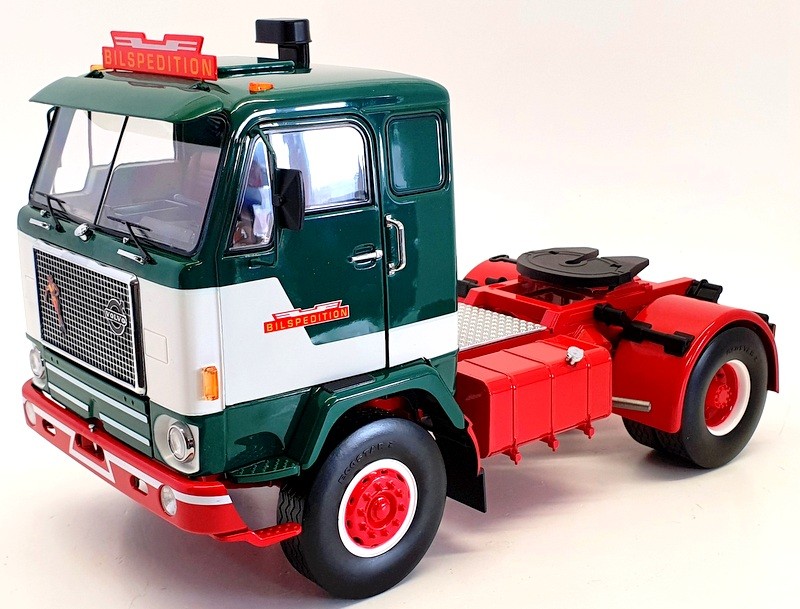 Model Car 1/18 Scale Model Truck MCG18139 - 1971 Volvo F88