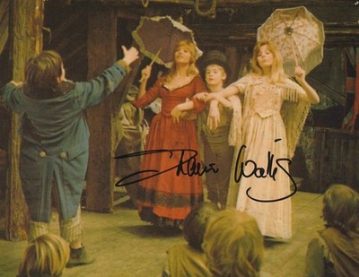 Shani Wallis Hand Signed 8x6 Inch Oliver! Photo Oliver Twist