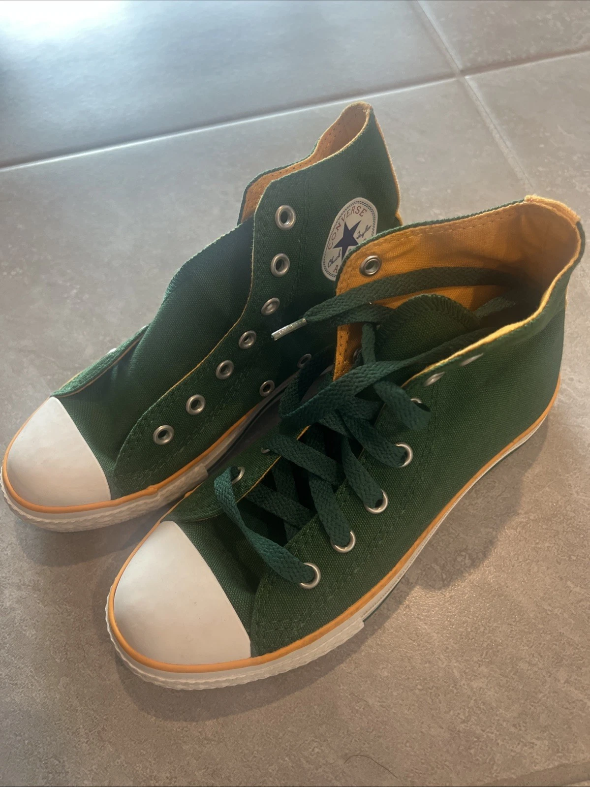 VINTAGE 2004 CONVERSE CHUCK TAYLOR KIDS TAGLIA 2 NUOVO SENZA SCATOLA