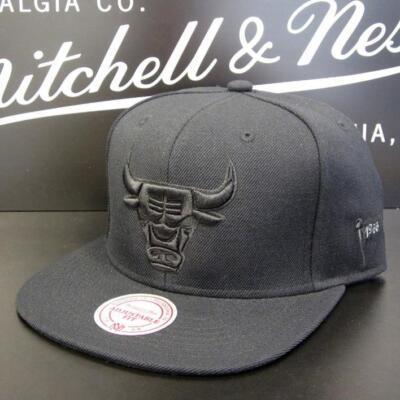 Mitchell & Ness Chicago Bulls Black On Black