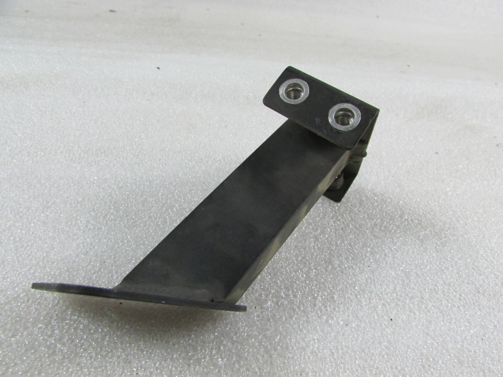 Lamborghini Gallardo, Upper Oil Cooler Bracket, Used, P/N 400317830A