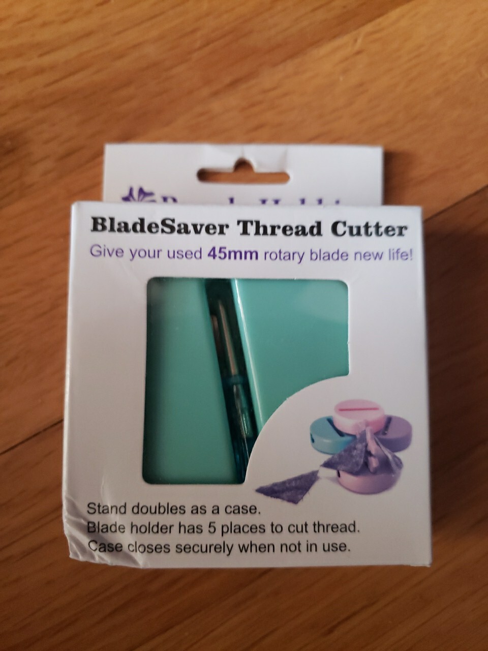 BladeSaver 45mm Mint Green Thread Cutter with Safety Guard