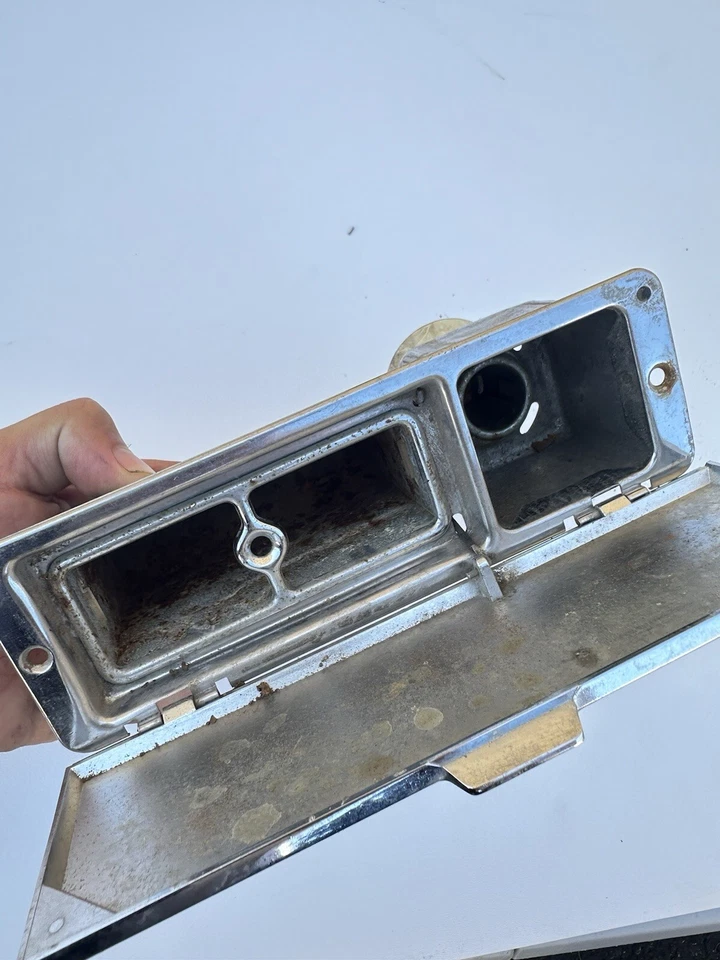 1961 1962 1963 Lincoln Continental Ash Tray - Image 4 of 4