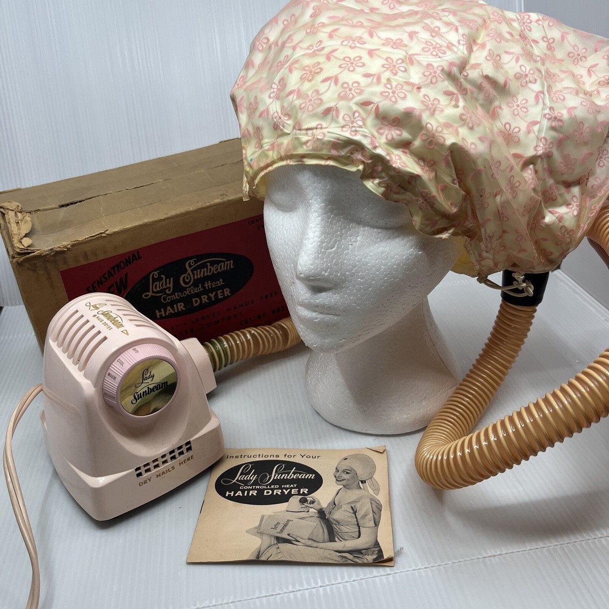 Vintage 1950's Lady Sunbeam Controlled Heat Hair Dryer Pink Bonnet