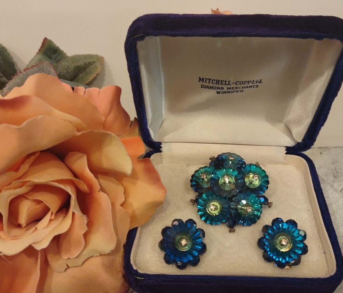 Vintage Juliana D&E Rivoli Purple Blue Rhinestone Floral Brooch