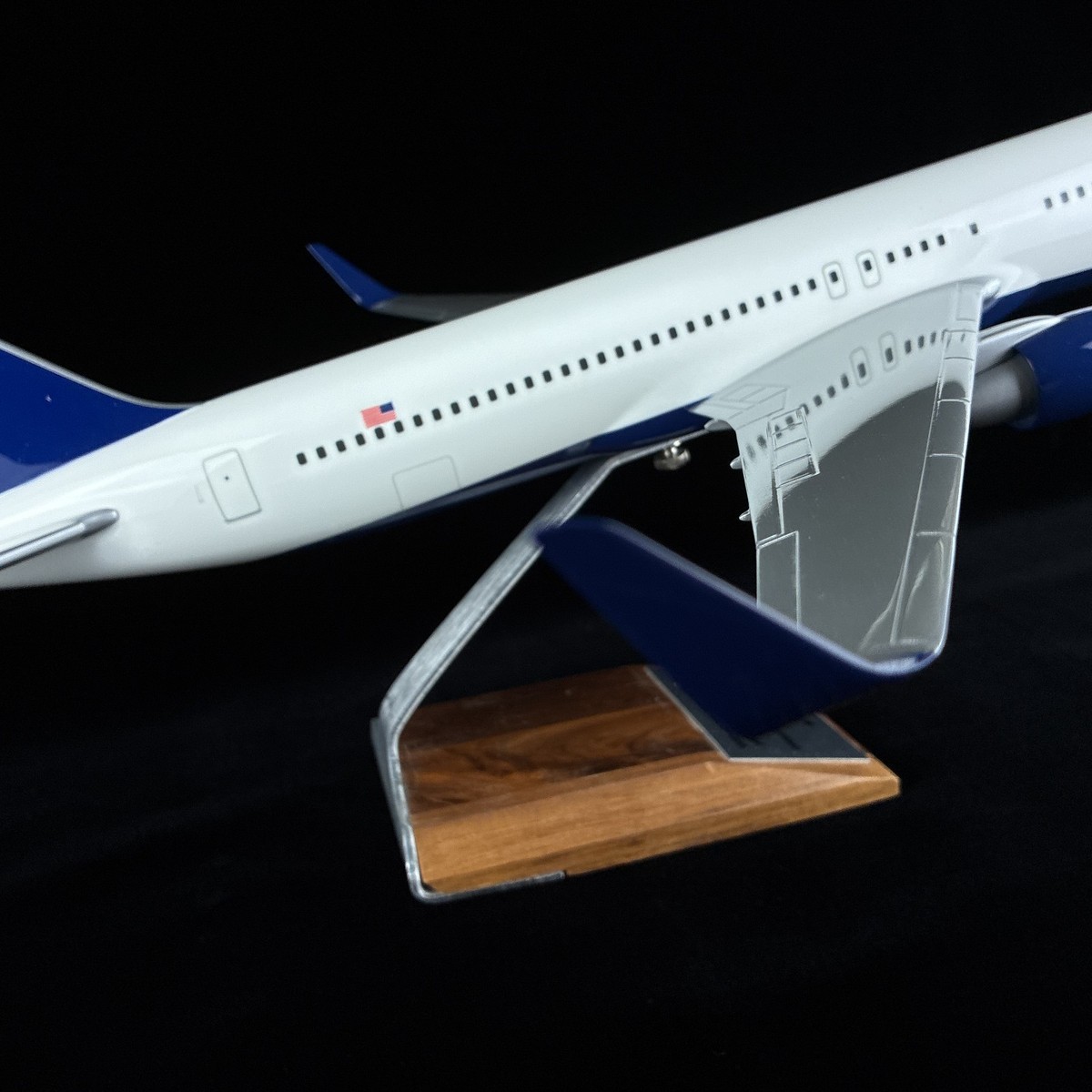 PacMin Pacific Miniatures Delta Airlines Boeing 767-300 1:100