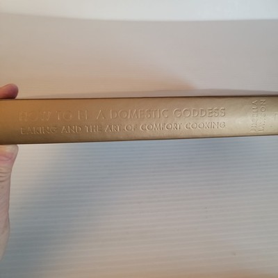 How to Be a Domestic Goddess Nigella Lawson HC 2001 First Edition 1st Printing