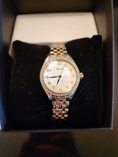 Seiko Essentials Womens Two tone Crystals Watch SUR392 - Needs Battery