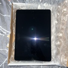 Apple iPad 10.2" 8th Gen 2020 , 32GB, Wi-Fi, Touch ID - Good Condition
