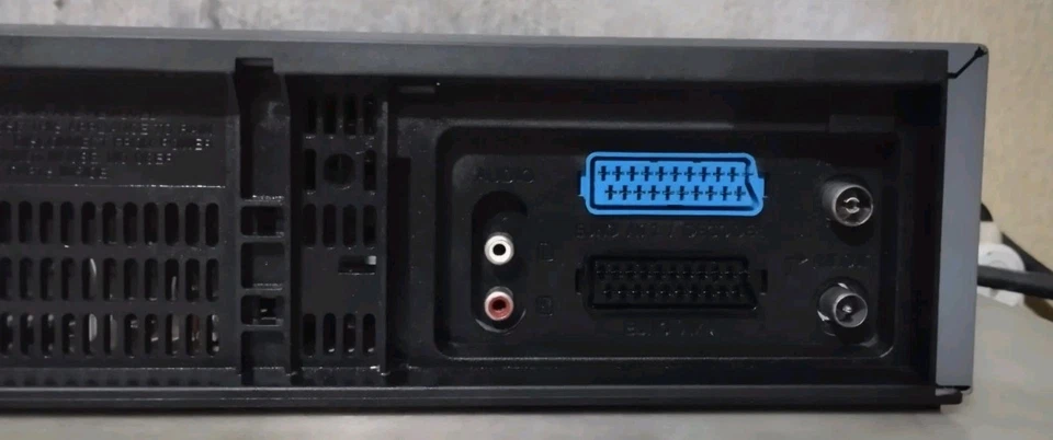 DAEWOO SQ-997 VIDEOREGISTRATORE VHS 6 TESTINE STEREO CON TELECOMANDO Foto 4 de 4