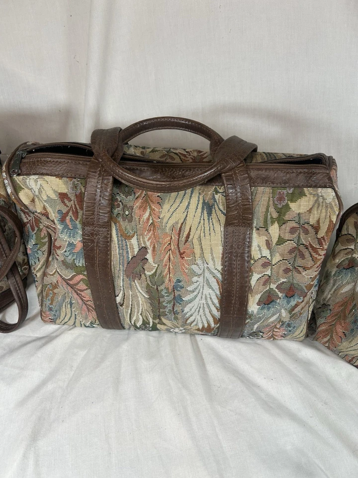 Vintage ST MICHAEL  M&S Floral Tapestry Holdall Travel Weekend 3pc Bag Set - Image 3 of 4