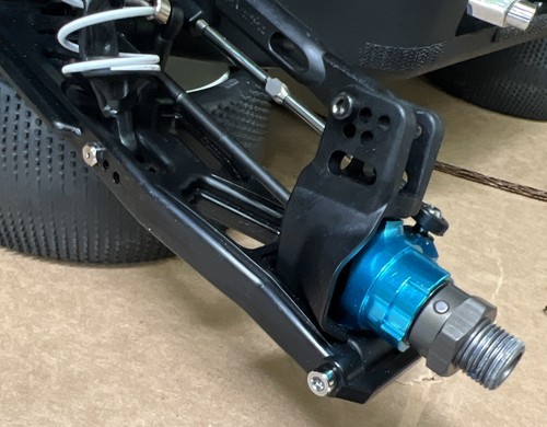 Tamiya 801XT 1:8 NITRO TRUGGY #49497 w/Reedy 121VR .21 & Dynamite 086 Tuned Pipe - Picture 10 of 24