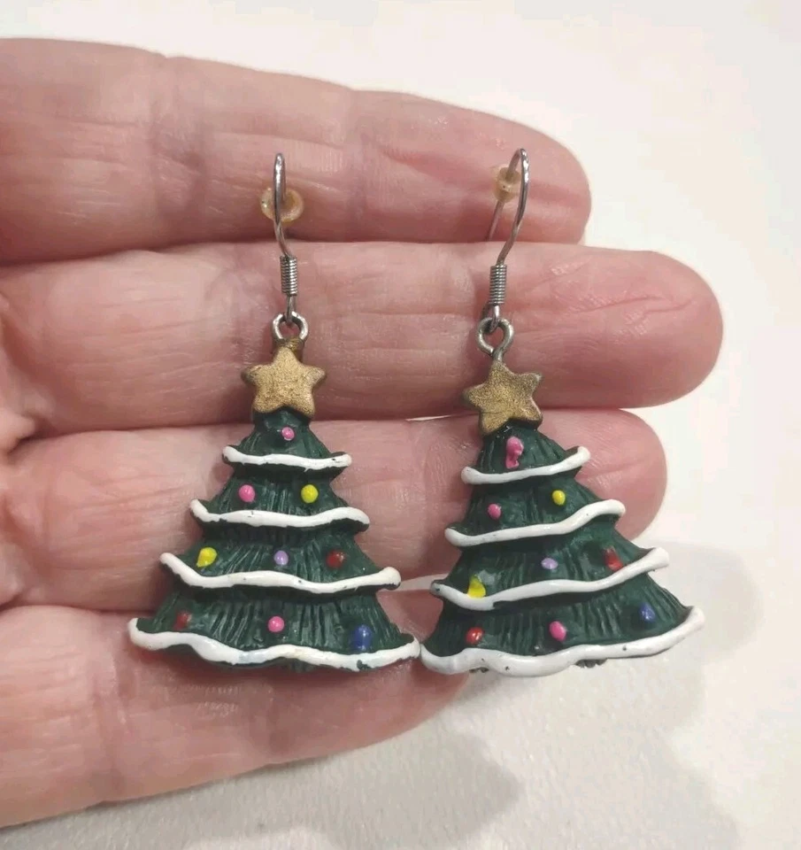 Pendientes colgantes de árbol de plástico verde tono plata de Navidad 1,5", M50 Foto 2 de 3