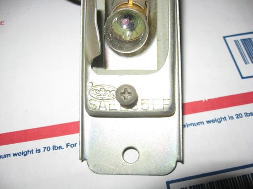 1970 FORD GALAXIE XL LTD LICENSE LIGHT LAMP HOUSING D0AZ-13550-A NOS - Picture 7 of 7