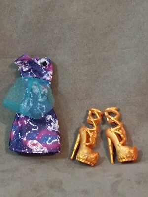 MONSTER HIGH G1 ACCESORIOS: OUTFIT de GIGI GRANT serie ''FREAKY FIELD TRIP''