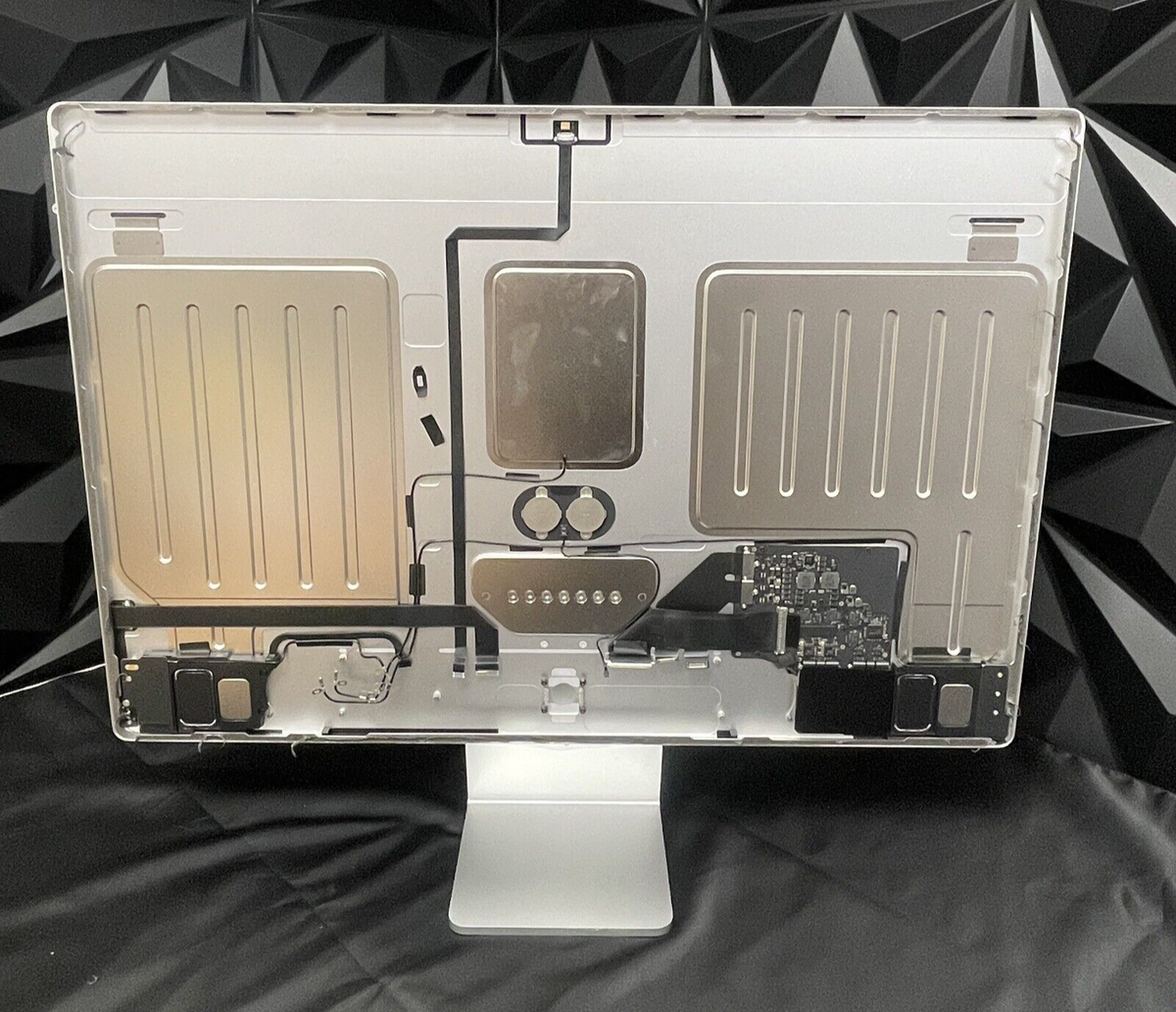 iMac 24-inch M1 2021 A2438 動作品 iMac 24インチ M1 2021年モデル 16GB/256GB Amazon.com: Apple 2021