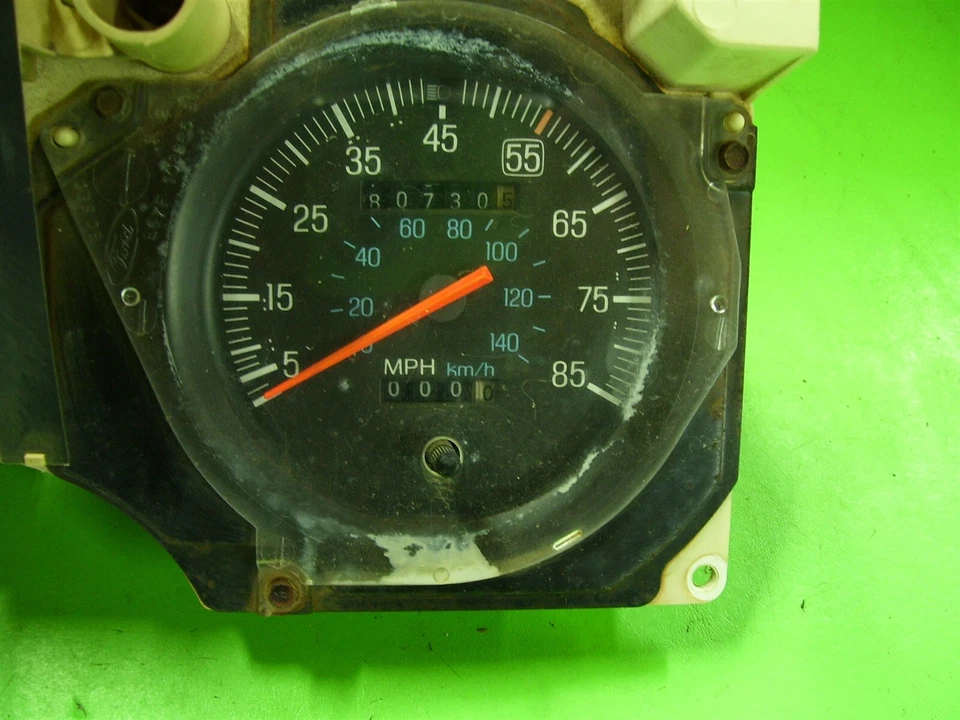 Cuadro de instrumentos velocímetro Ford Bronco II 1987 81 k indicadores tablero Bronco 2 Foto 2 de 4