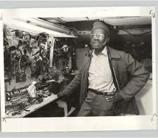 Local Hero JOSEPH AUSTIN of DETROIT Michigan Tool Shed VINTAGE 1991 Press Photo