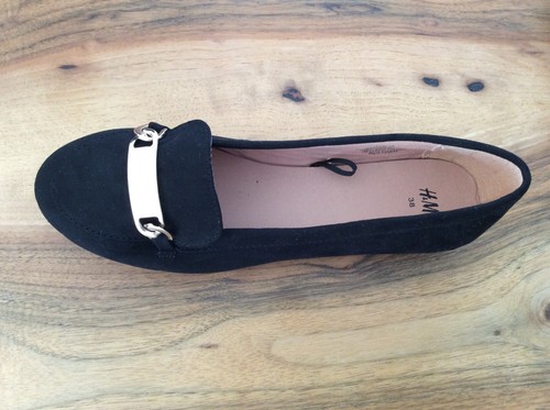 H&M Damen Loafer schwarz m. goldfarbener Schnalle, Faux - Wildleder, Gr.38, NEU - Bild 3 von 8