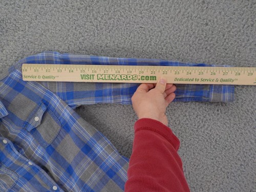 OLD NAVY BUTTON UP SHIRT BOYS SZ 8 BLUE GREY WHITE PLAID POCKETS W/ FLAPS HI-LOW - Picture 4 of 17