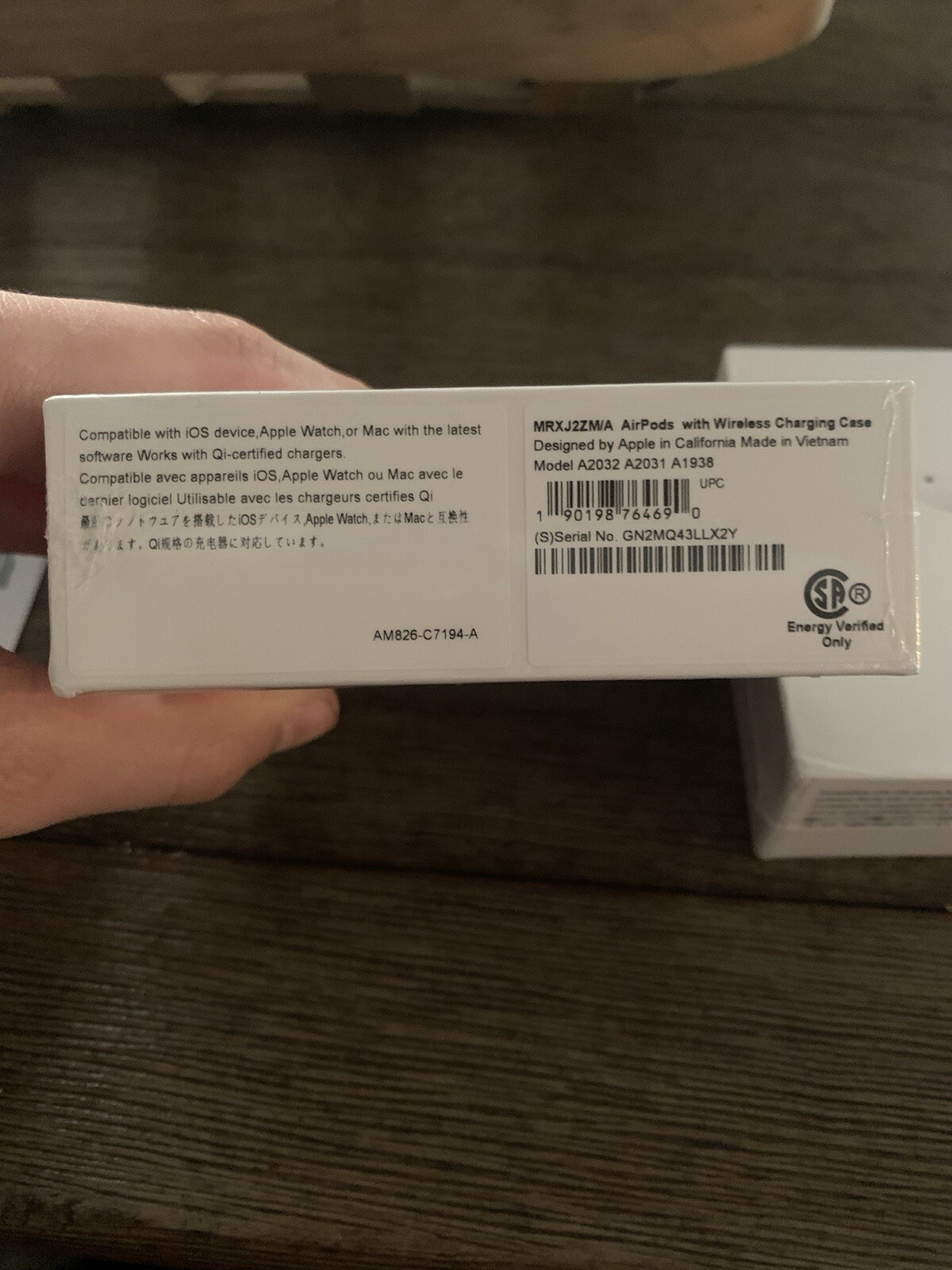 AirPods 2nd Generation Brand New With Wireless Charging Case-image