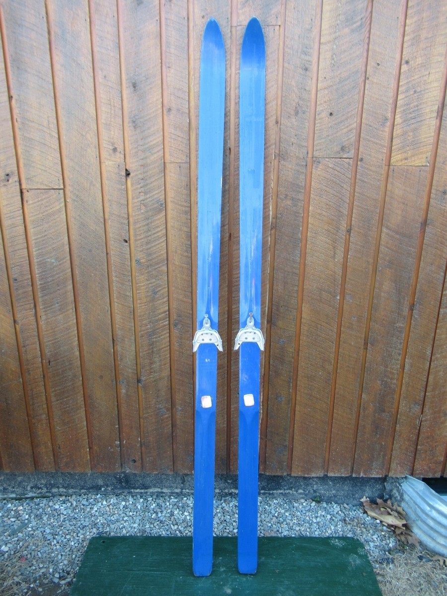 VINTAGE Wooden Skis 77