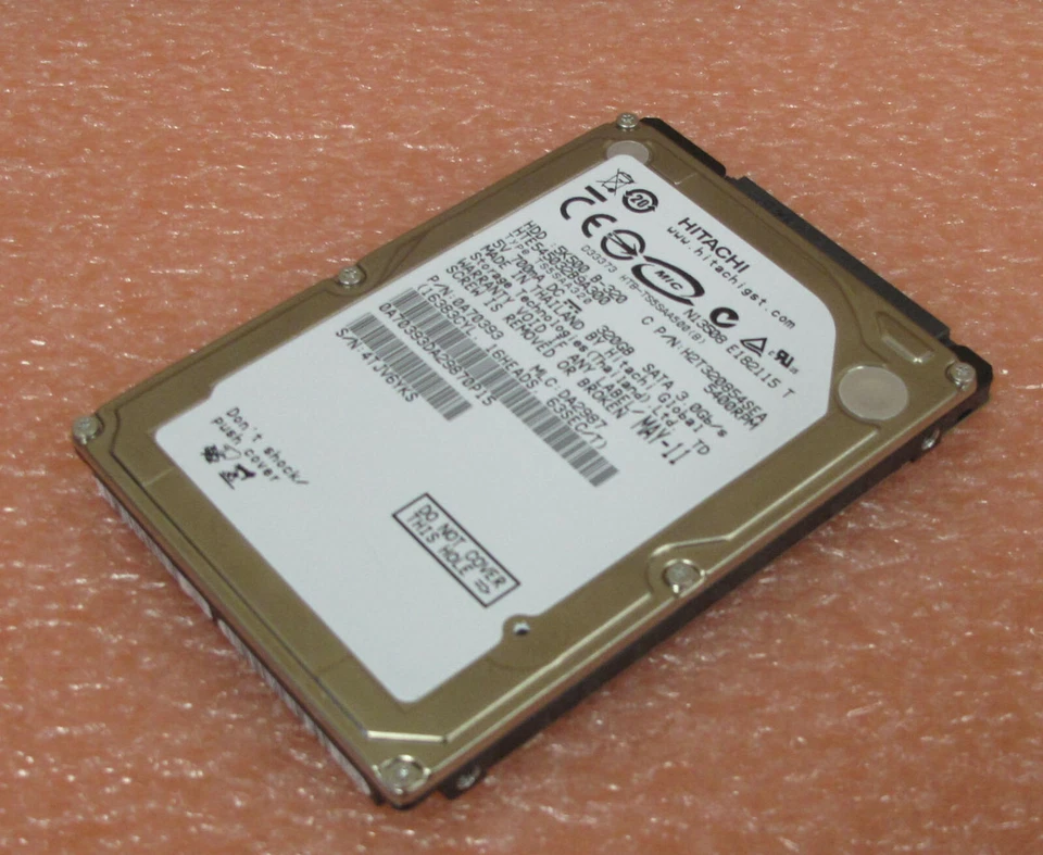 Fujitsu 320GB 2.5" SATA 3GB/s 5.4K 8MB HDD Server Hard Drive S26361-F3747-E320 - Image 4 of 4