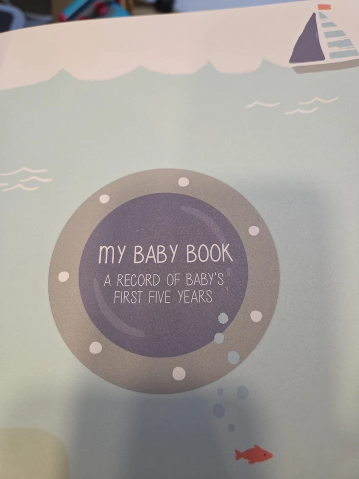 Libro de recuerdos Carter's Baby Boys guapo pequeño primeros 5 años Foto 4 de 4