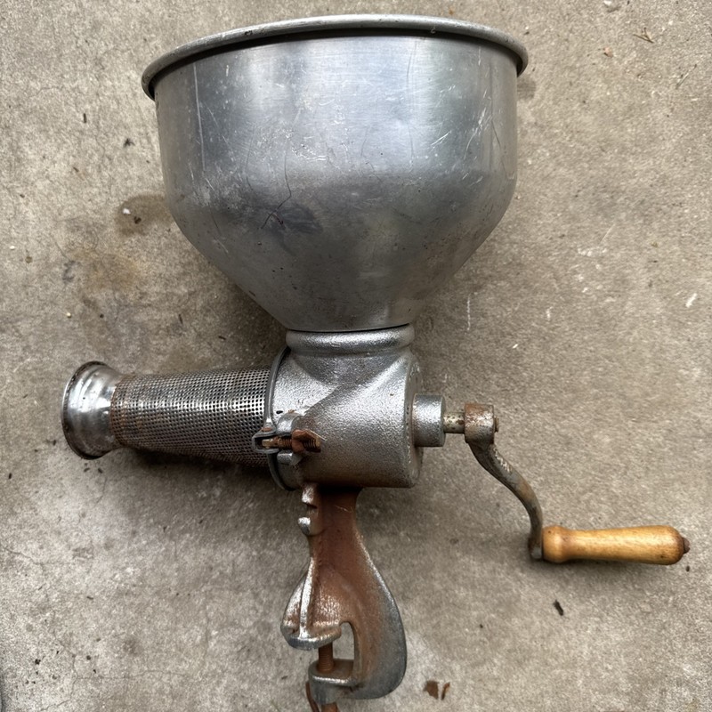 Vintage Victorio Model 38 Food Strainer Tomato Sauce Juicer Puree Made USA