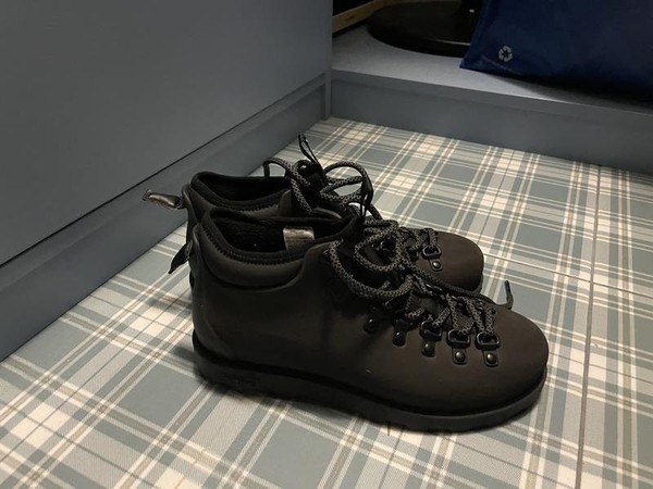 Women Native Boots Black Rubber 37.5