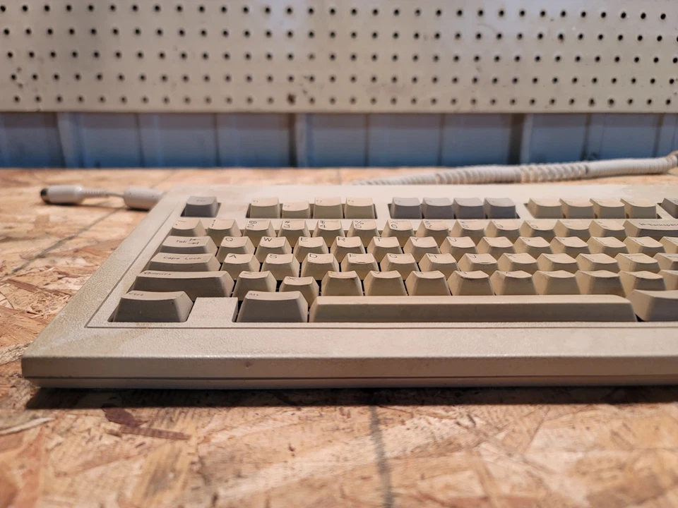 Teclado Clicky Vintage Unisys IBM Dell E78722 E03443301 COMO ESTÁ Áspero M Foto 4 de 4