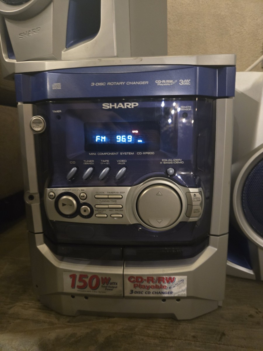 みのしま　SHARP Mini System Sharp CD-XP200 Mini Component System with 3-Disc CD Changer and