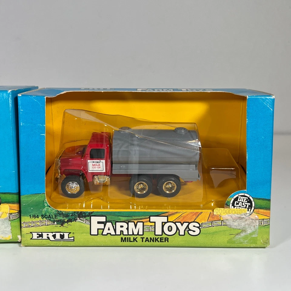 Lot of 2 Vintage 1987 Ertl 1:64 Farm Toys Fertilizer Truck & Milk Tanker - Image 3 of 4