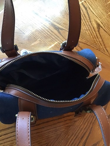 Macys brandneue Denim Handtasche, Maße 9”x9”x 4”, Innentaschen - Bild 5 von 6