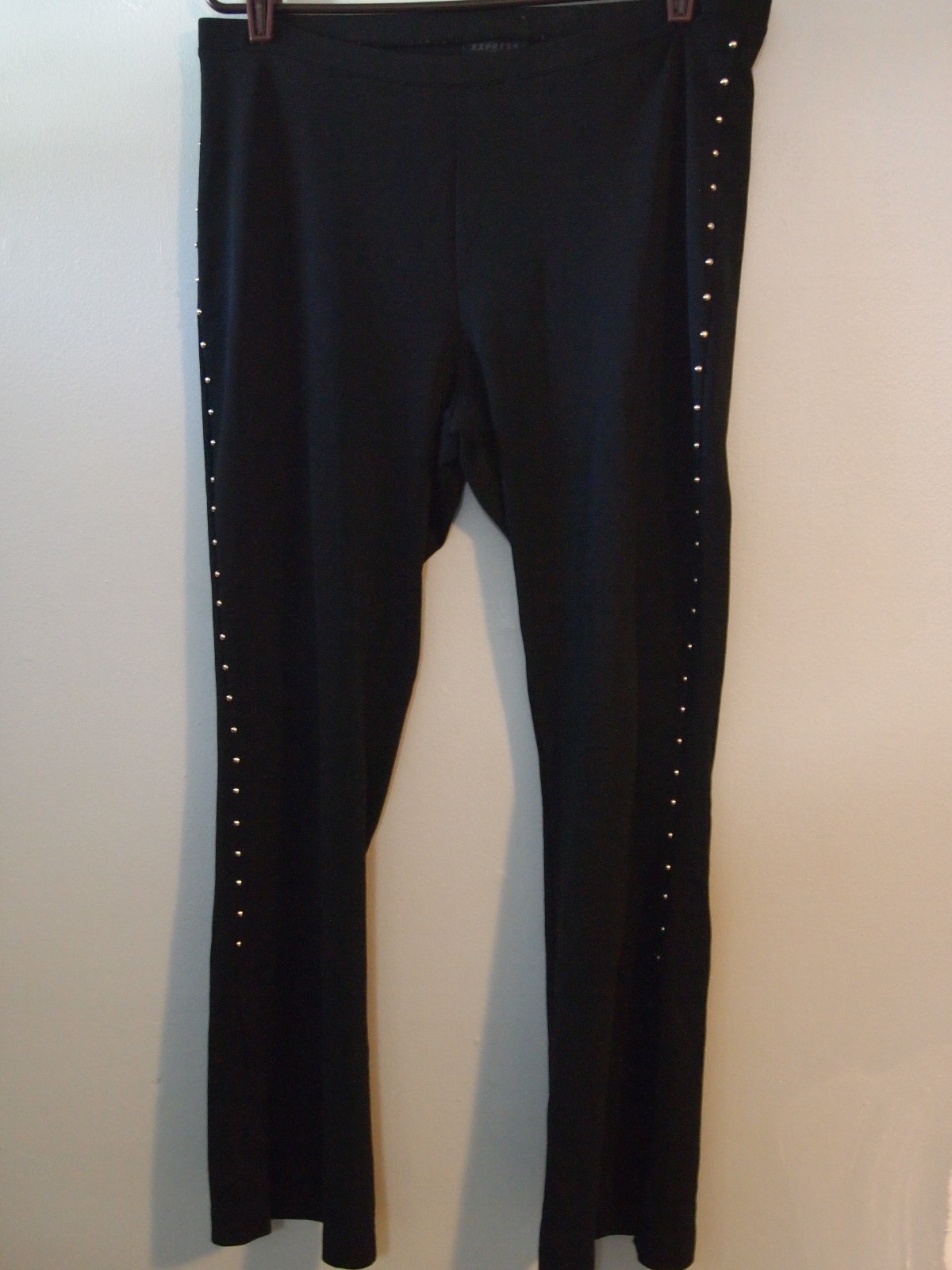 Express World Brand Women’s Pants Black Large Size L / Short Studded Sides