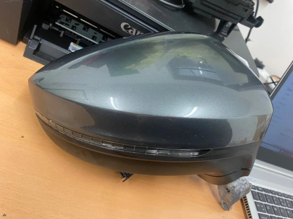 VW Tiguan 2018 driver side wing mirror grey power fold - Image 4 of 4