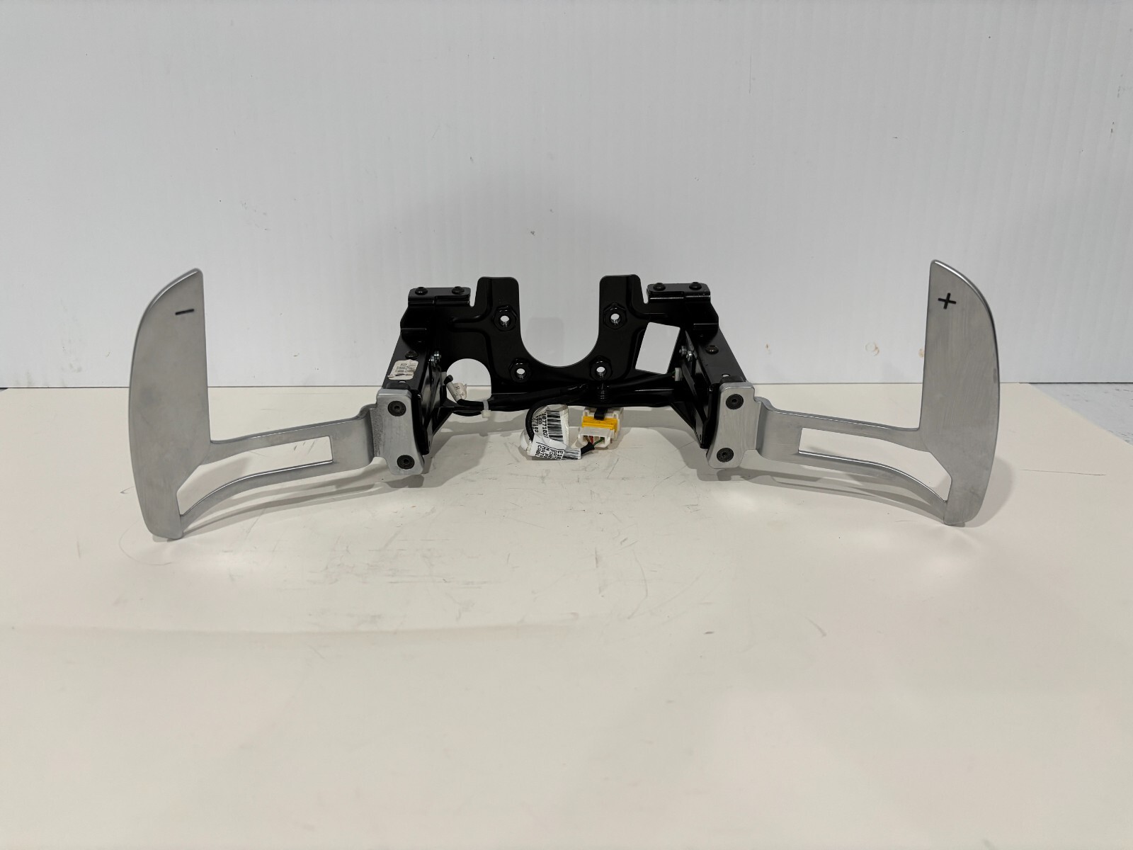 2014-17 MASERATI GHIBLI STEERING WHEEL PADDLE SHIFTERS SET ASSY OEM