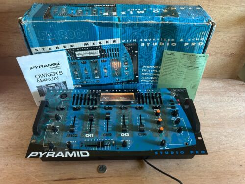 Pyramid PM8001 Stereo Mixer Studio Pro 14 Band Equalizer Digital Echo 4 Channel