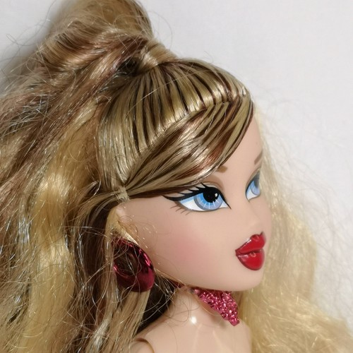 #A Bratz Doll Cloe, Dana, Roxxi, Yasmin CHOOSE Make your own Lot- Combine Ship - Picture 383 of 496